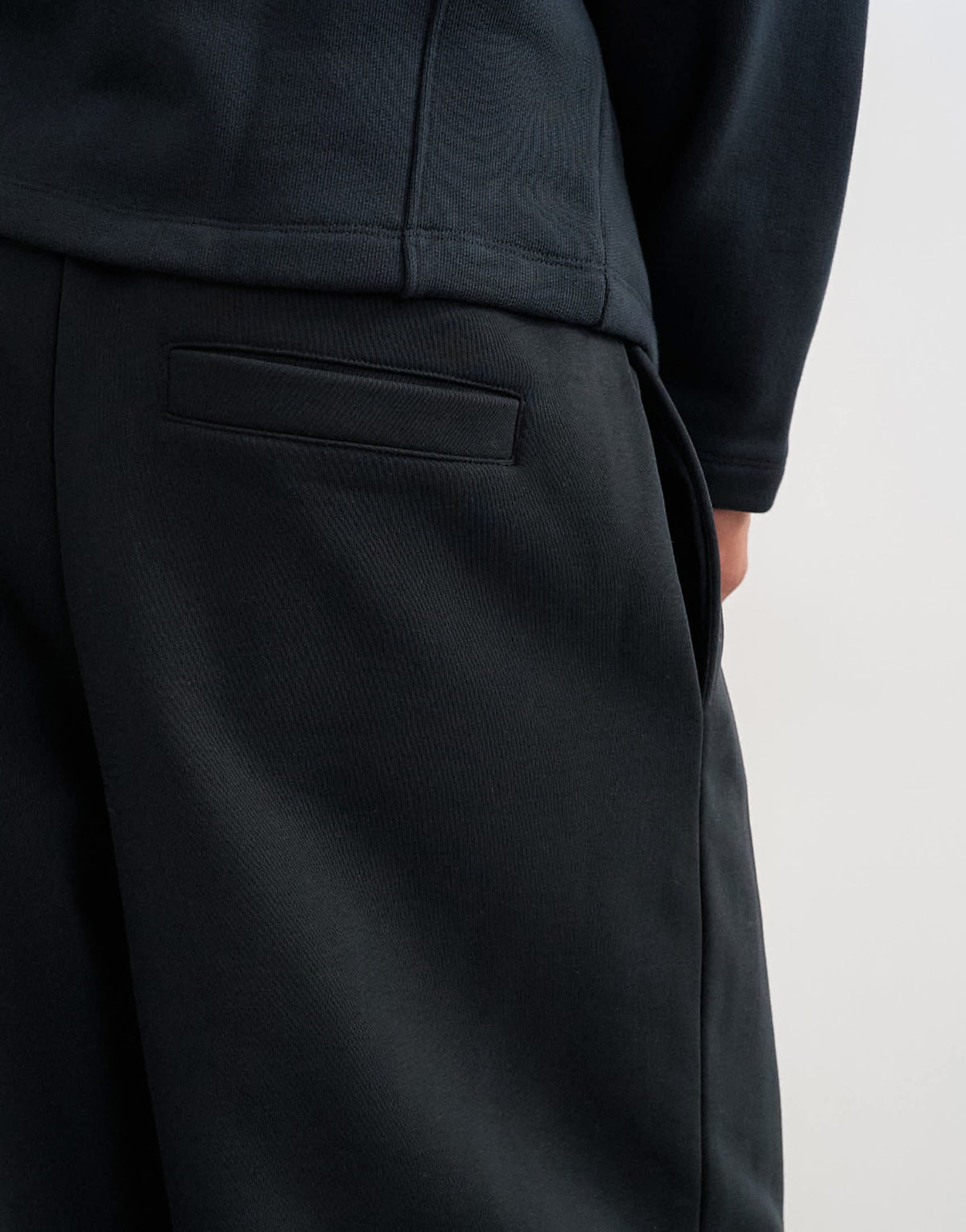 Topman baggy fit scuba-style fabric heavyweight jogger with pleats in black