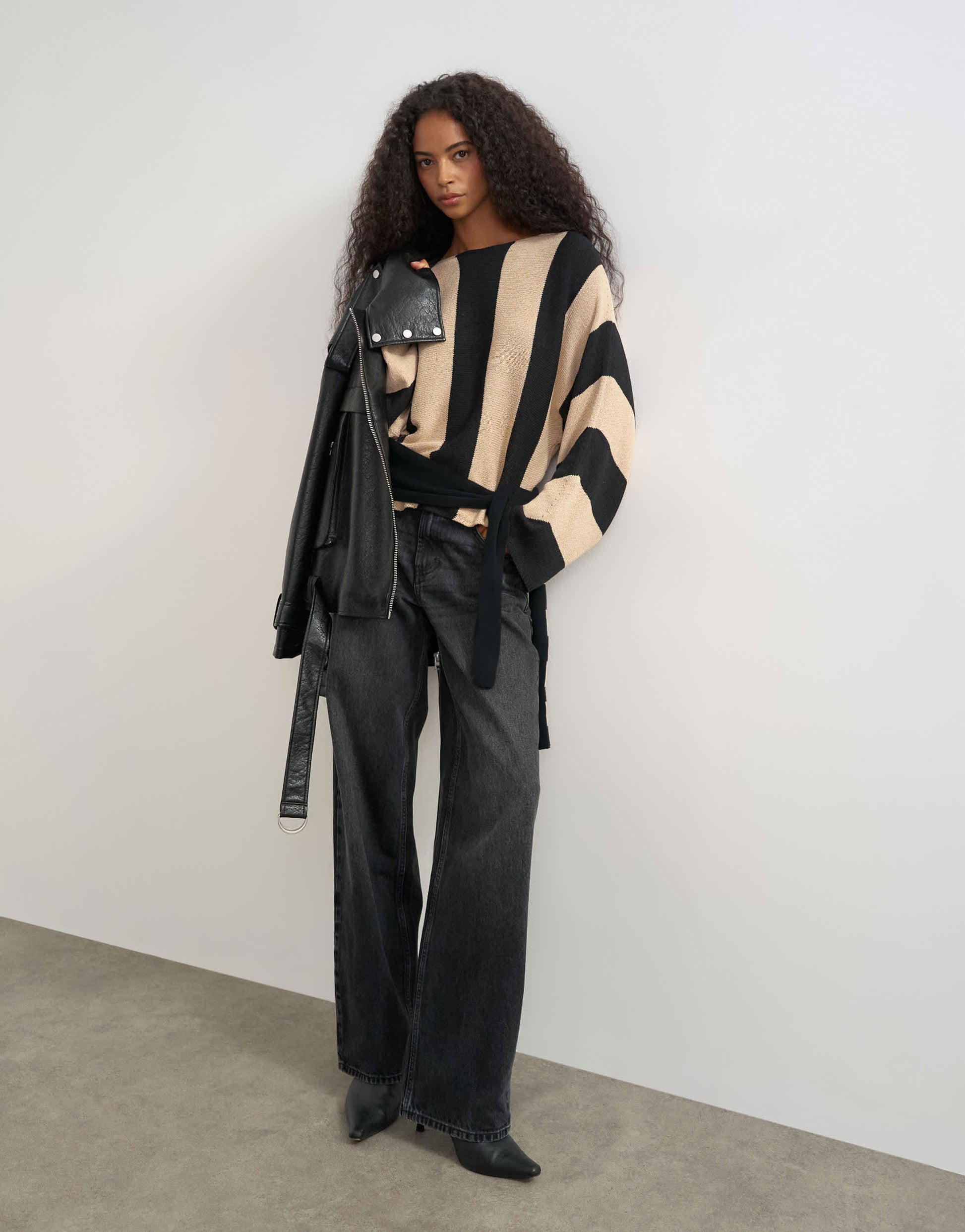 Topshop knited long sleeve tie front jumper in mono stripe