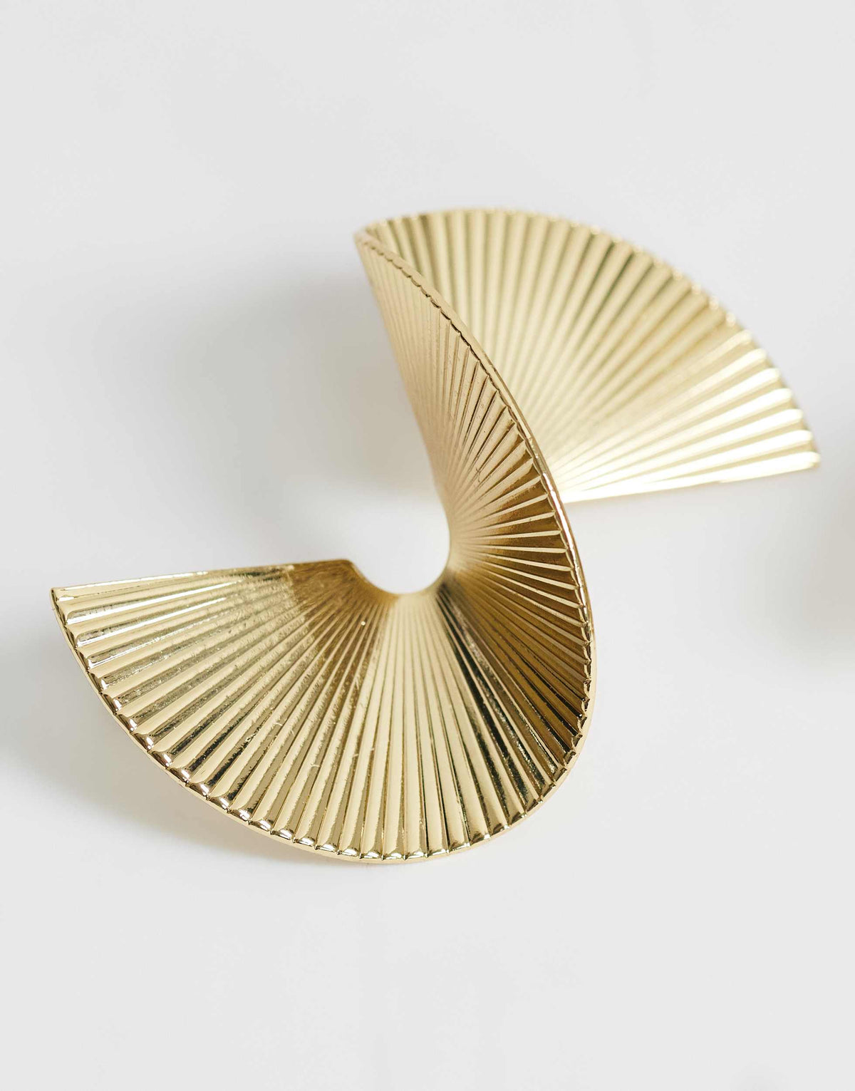 Topshop Fergy folded detail earring in gold