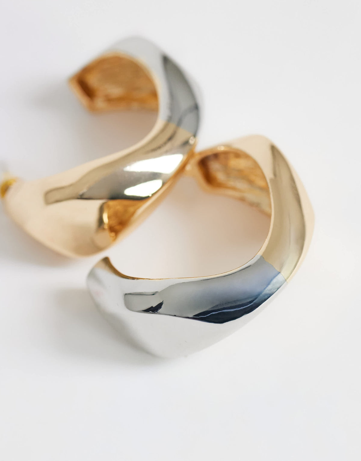 Topshop Foster two tone hoop earring in gold and silver