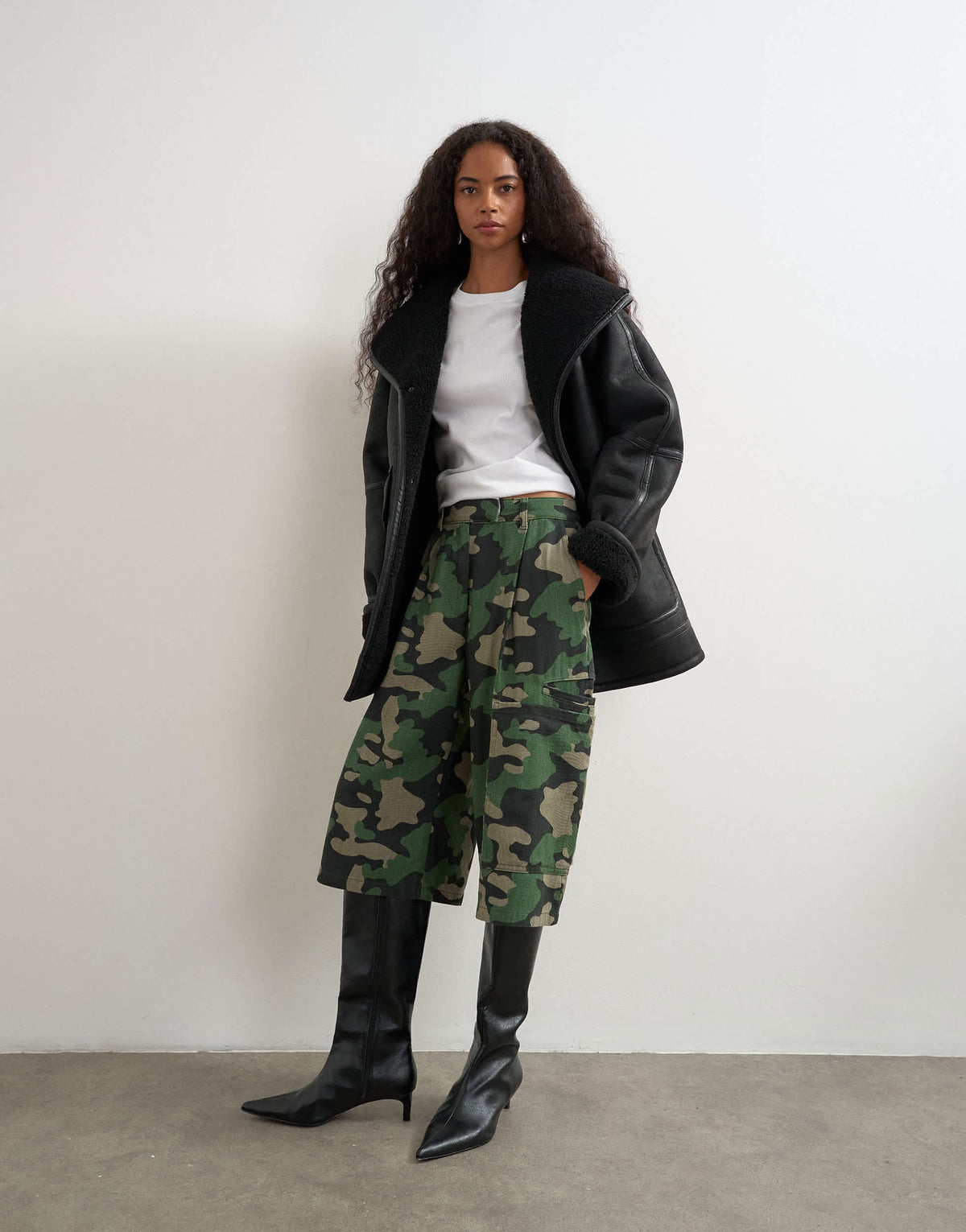 Topshop longline cargo short in camo