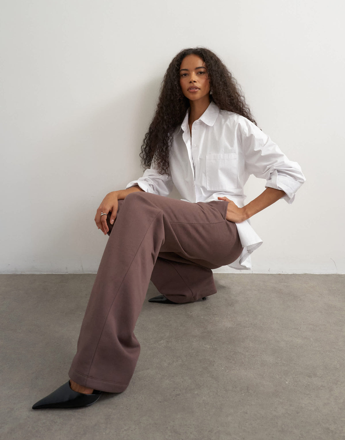 Topshop thin waistband straight leg joggers in mocha