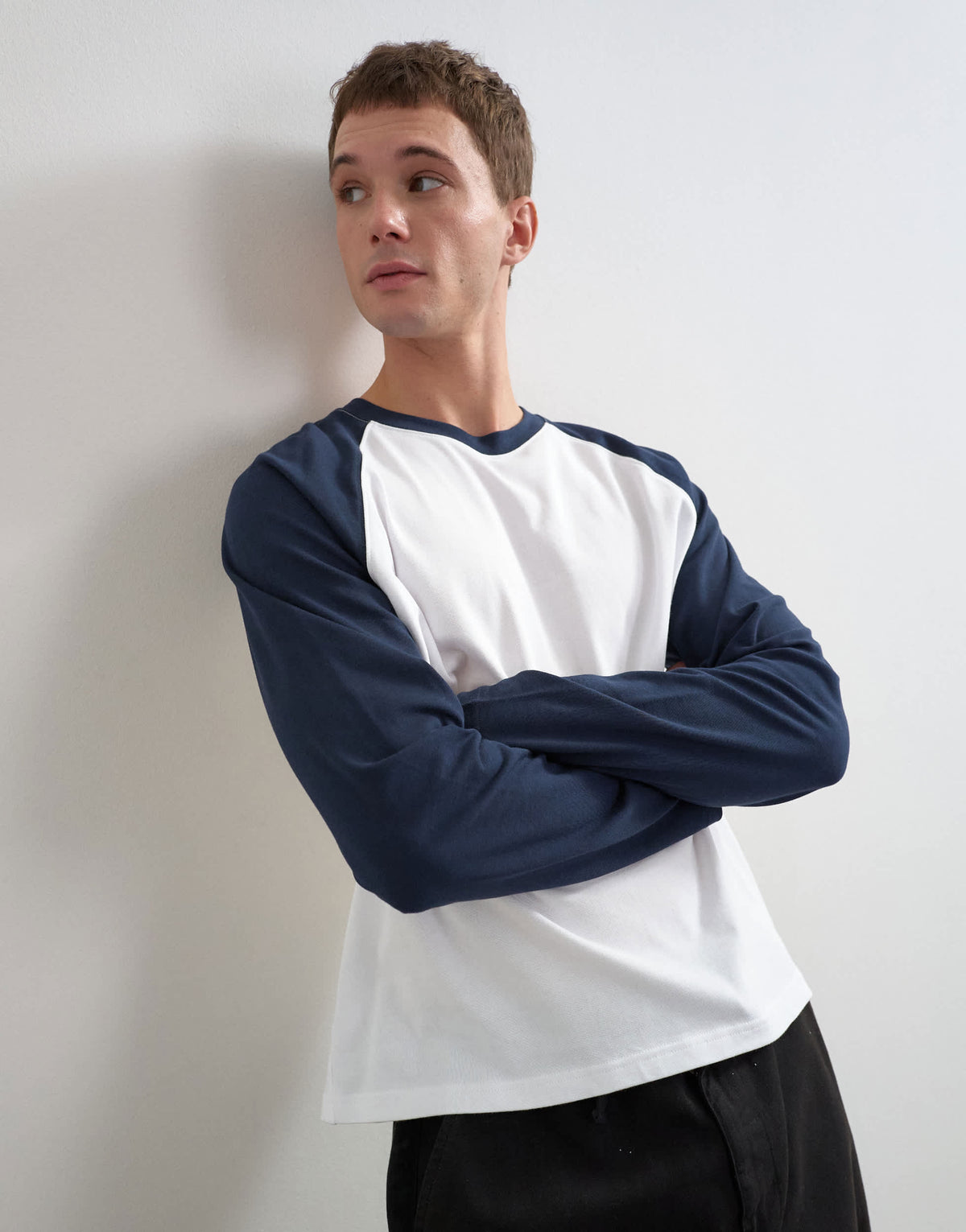 Topman relaxed fit crop long sleeve raglan t-shirt in navy & white