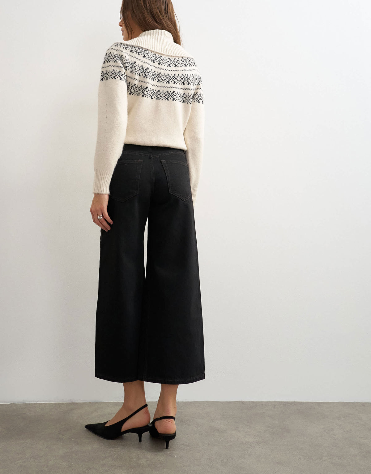 Topshop mid rise Awkward Crop Jean in Black